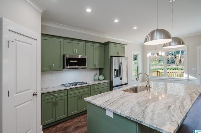 6718 MOSSY OAK COVE, Trussville, AL 35173