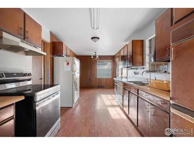 107 S 5th St, La Salle, CO 80645