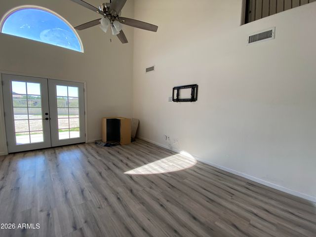 10254 S HOPI Lane, Goodyear, AZ 85338