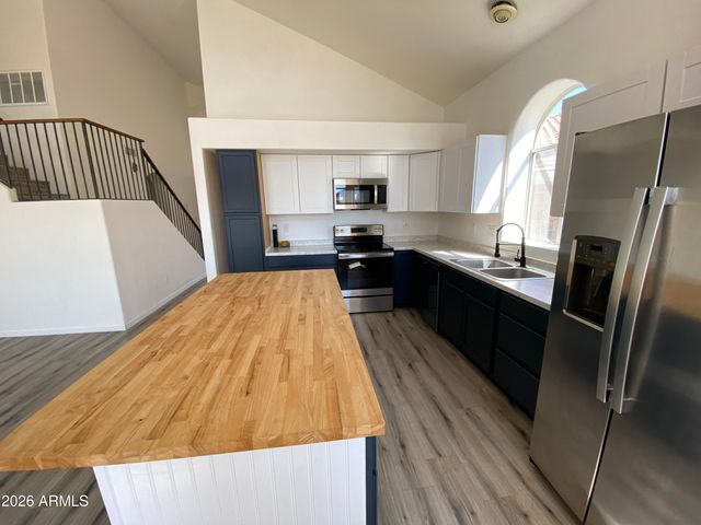 10254 S HOPI Lane, Goodyear, AZ 85338