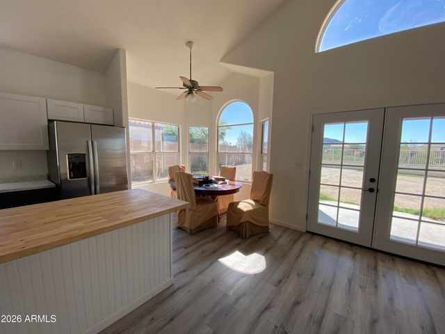 10254 S HOPI Lane, Goodyear, AZ 85338