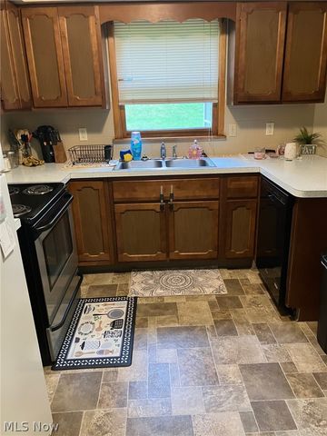 5840-42 Pawnee Street NW, North Canton, OH 44720