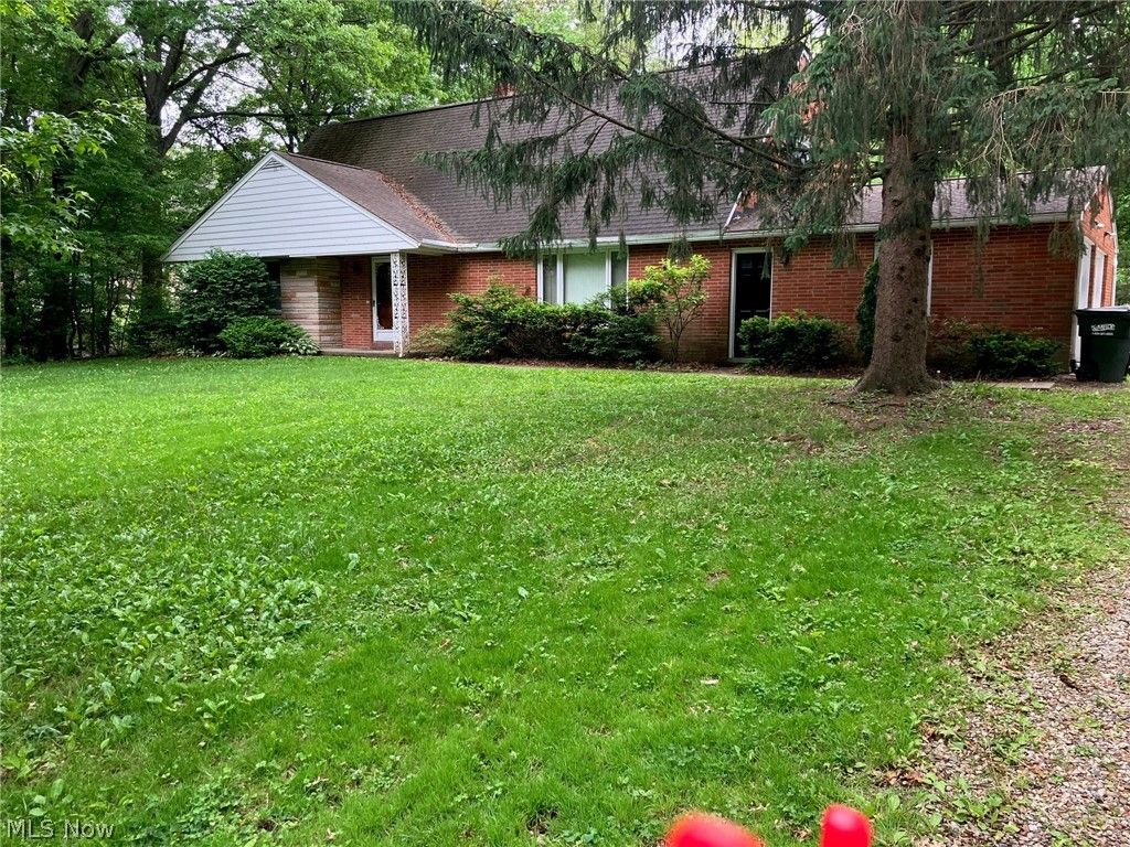 5840-42 Pawnee Street NW, North Canton, OH 44720