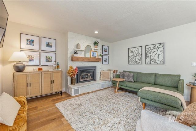 91 S Andrew St, Nampa, ID 83651
