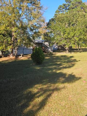 655 Colony Park Dr Trinity Drive, Trinity, TX 75862