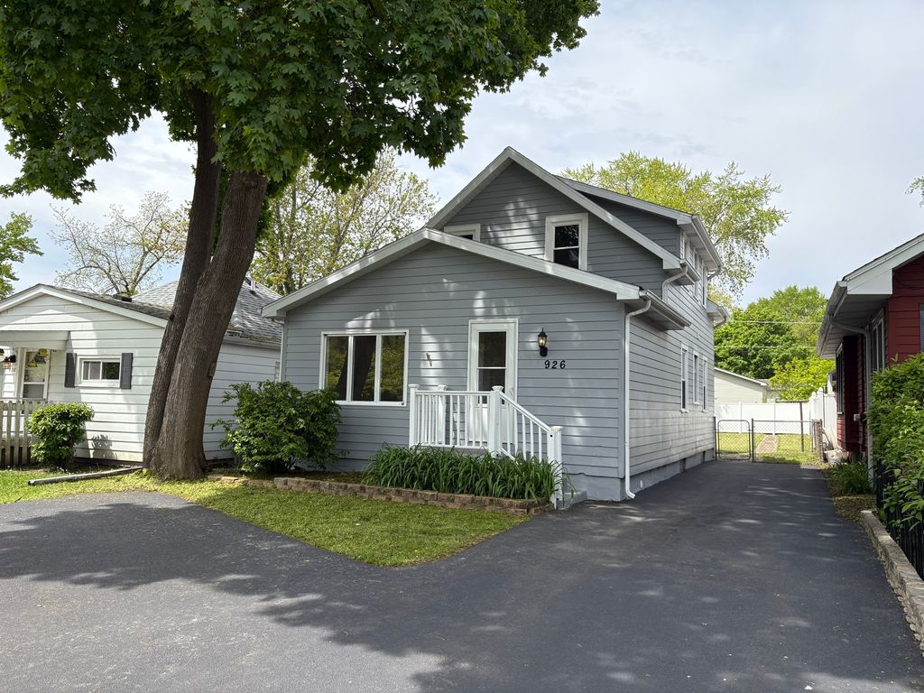 926 Park Avenue, Winthrop Harbor, IL 60096