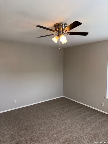 8111 Rain Forest Drive, San Antonio, TX 78239