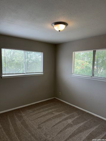 8111 Rain Forest Drive, San Antonio, TX 78239