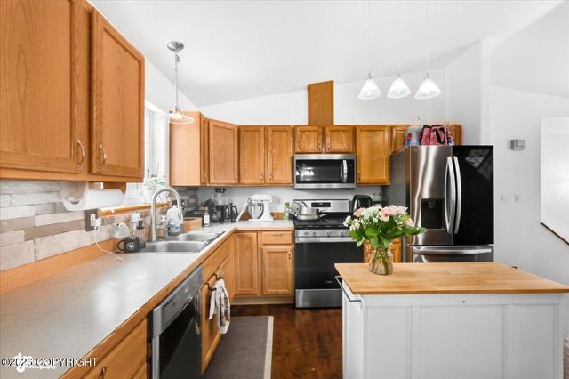 2790 E Wanamingo Drive, Wasilla, AK 99654