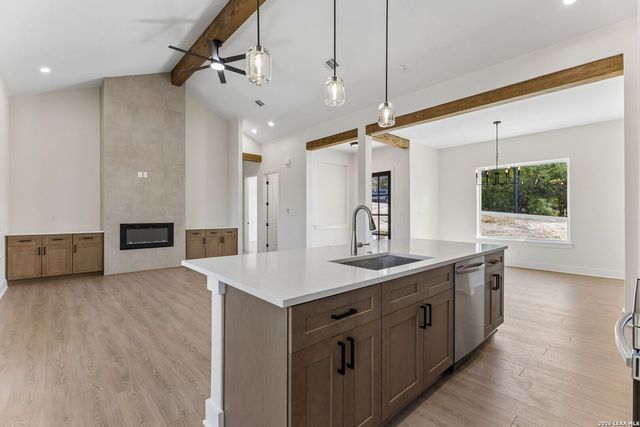 265 MAGNOLIA MDW, Canyon Lake, TX 78133