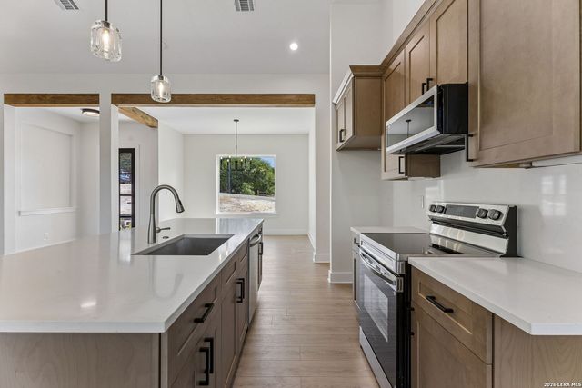 265 MAGNOLIA MDW, Canyon Lake, TX 78133