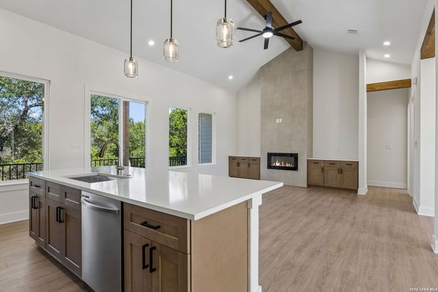 265 MAGNOLIA MDW, Canyon Lake, TX 78133