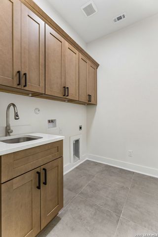 265 MAGNOLIA MDW, Canyon Lake, TX 78133
