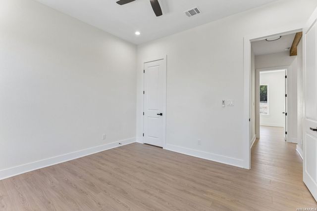 265 MAGNOLIA MDW, Canyon Lake, TX 78133