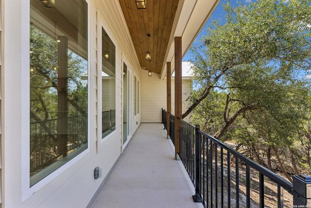 265 MAGNOLIA MDW, Canyon Lake, TX 78133