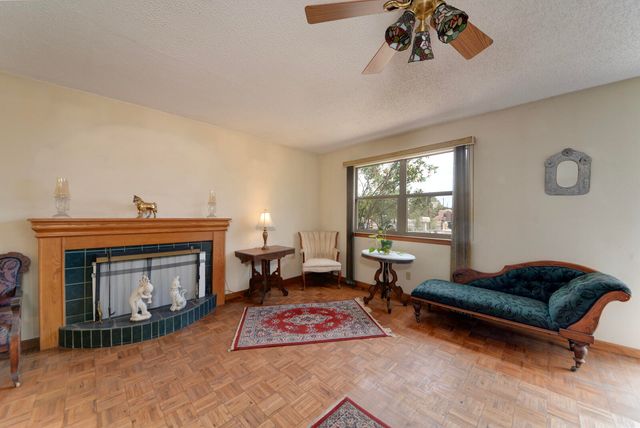 1025 Lynch Court NW, Albuquerque, NM 87104