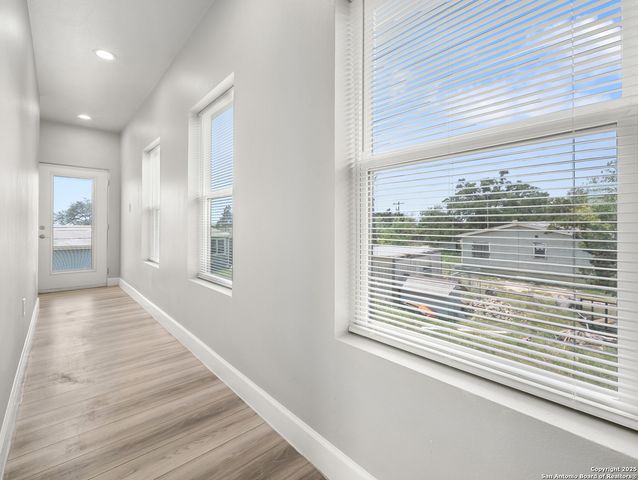 408 canyon circle, Canyon Lake, TX 78133