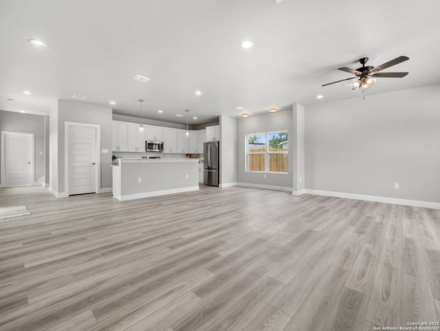 408 canyon circle, Canyon Lake, TX 78133