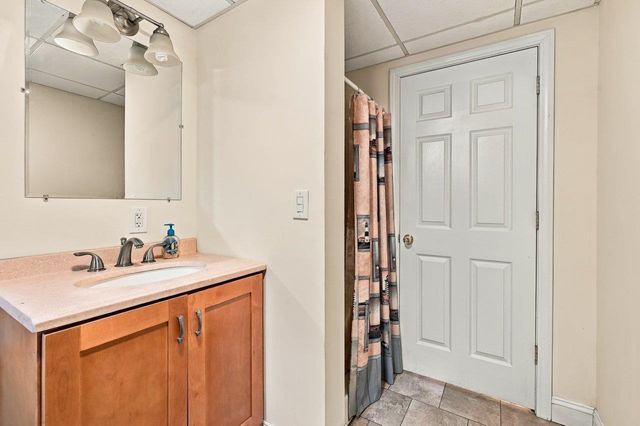 16 Crane Crossing Road, Plaistow, NH 03865