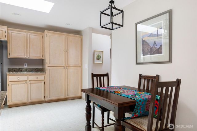 2475 SW Talon Loop, Oak Harbor, WA 98277