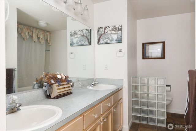 2475 SW Talon Loop, Oak Harbor, WA 98277