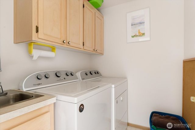 2475 SW Talon Loop, Oak Harbor, WA 98277