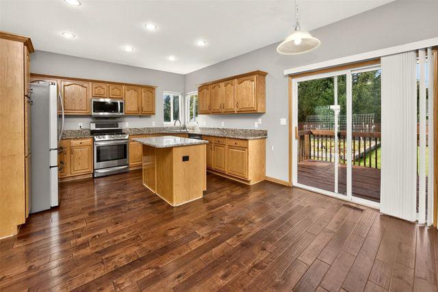 1598 Nine Iron Drive, West Des Moines, IA 50266