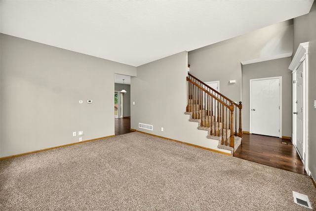 1598 Nine Iron Drive, West Des Moines, IA 50266