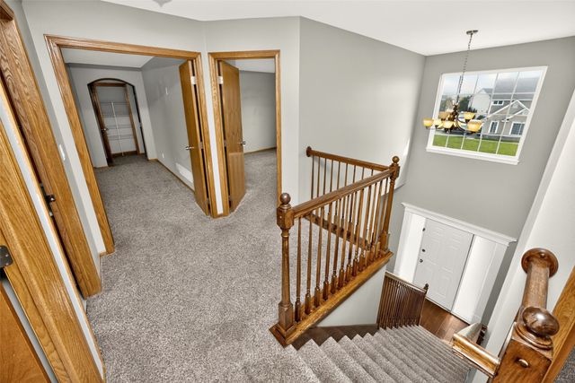 1598 Nine Iron Drive, West Des Moines, IA 50266