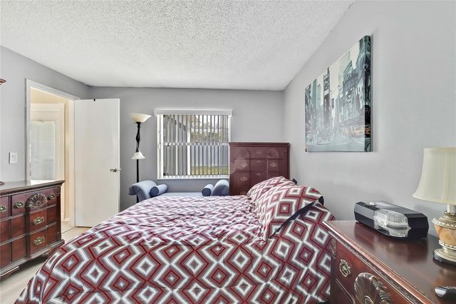 13911 PATHFINDER DRIVE, Tampa, FL 33625