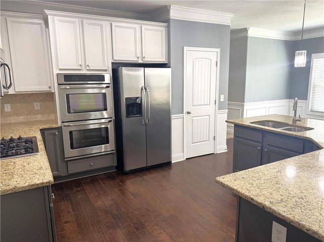 4215 Hopewell Manor Dr, Cumming, GA 30028