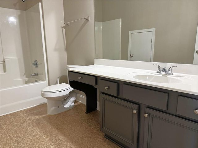 4215 Hopewell Manor Dr, Cumming, GA 30028
