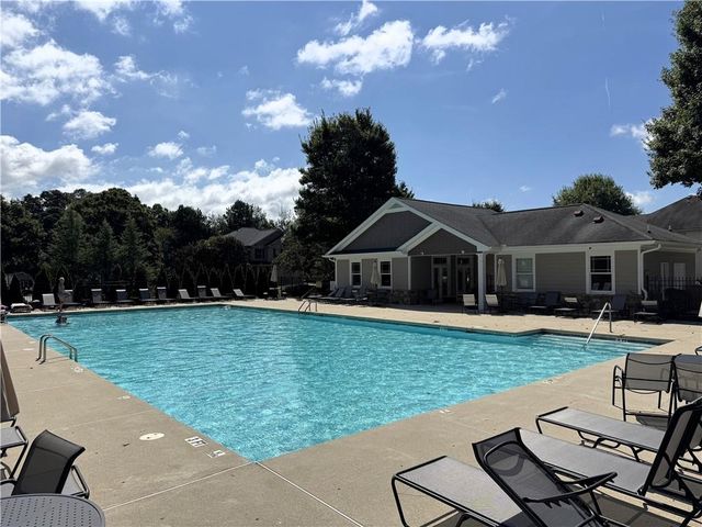 4215 Hopewell Manor Dr, Cumming, GA 30028