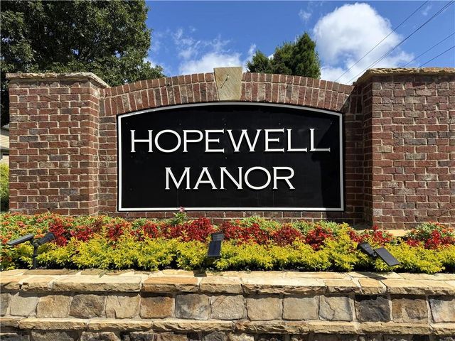 4215 Hopewell Manor Dr, Cumming, GA 30028
