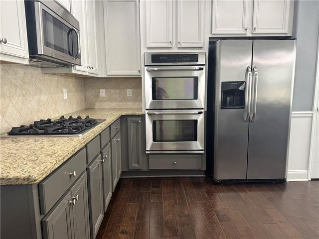 4215 Hopewell Manor Dr, Cumming, GA 30028