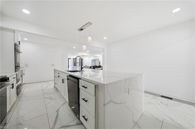 845 N King ST, Hampton, VA 23669