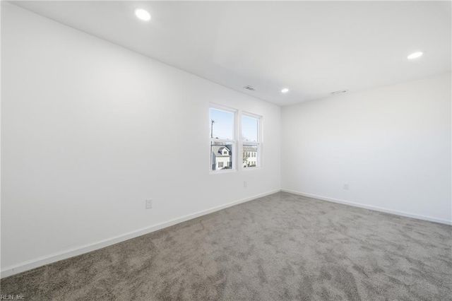 845 N King ST, Hampton, VA 23669