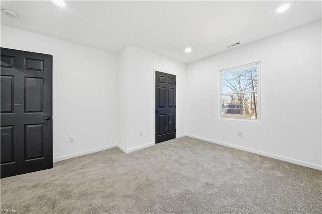 845 N King ST, Hampton, VA 23669