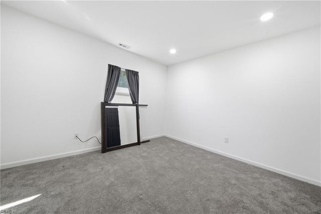 845 N King ST, Hampton, VA 23669