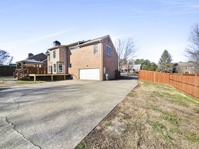 4816 Wayside Dr, Old Hickory, TN 37138