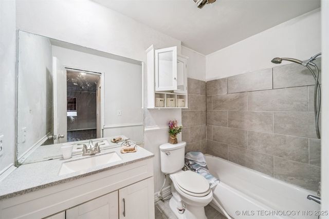 6712 S Lewis Avenue 104, Tulsa, OK 74136