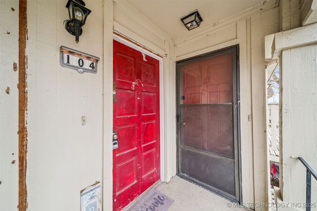 6712 S Lewis Avenue 104, Tulsa, OK 74136