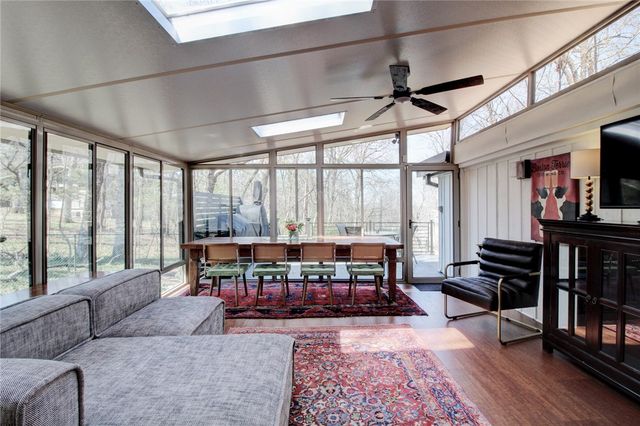 1011 N Tanglebriar Lane, Fayetteville, AR 72701