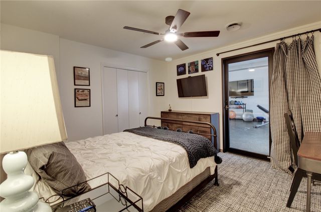 1011 N Tanglebriar Lane, Fayetteville, AR 72701