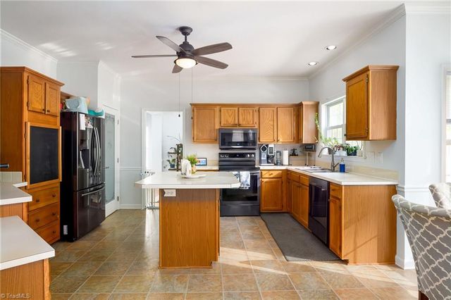 3905 Fairstone Place, High Point, NC 27265