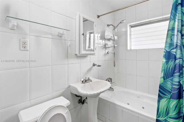 2250 Bay Dr 17, Miami Beach, FL 33141