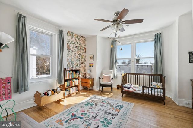 122 E WASHINGTON LN, Philadelphia, PA 19144