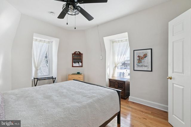 122 E WASHINGTON LN, Philadelphia, PA 19144