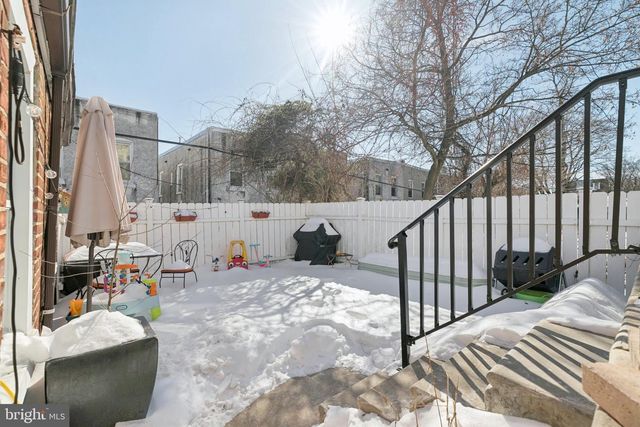 122 E WASHINGTON LN, Philadelphia, PA 19144