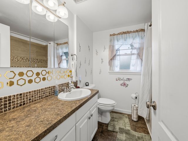 4630 Clinton Avenue, Klamath Falls, OR 97603